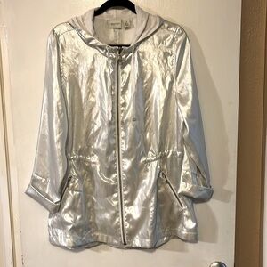 Chico’s Zenergy silver anorak hooded jacket size 2 (large)